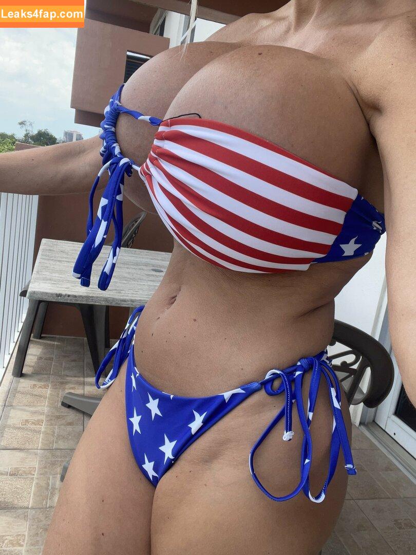 Bombshell Skyler Nicole / https: / plasticbarbie2000 / plastictrophybimbo leaked photo photo #0084