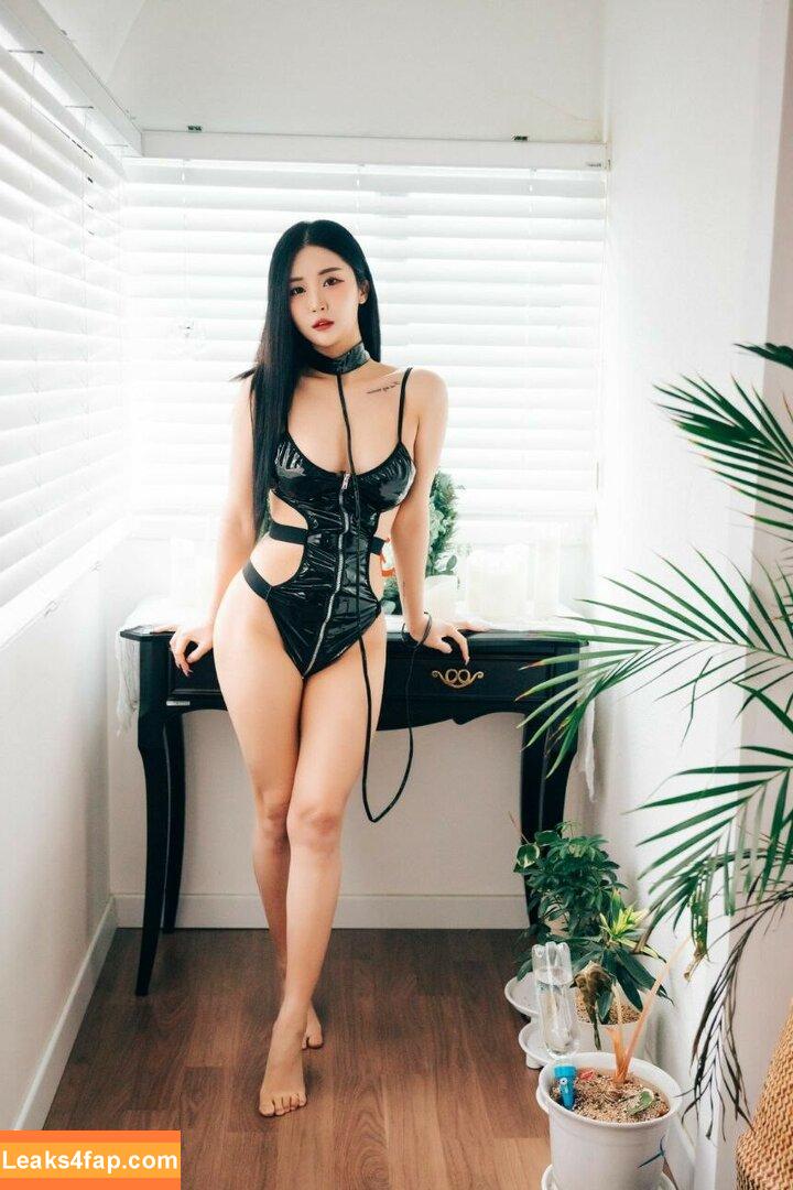 girlcrushfancam / Bomi / Girl Crush KPop / bomistry / bomistry2022 leaked photo photo #0163