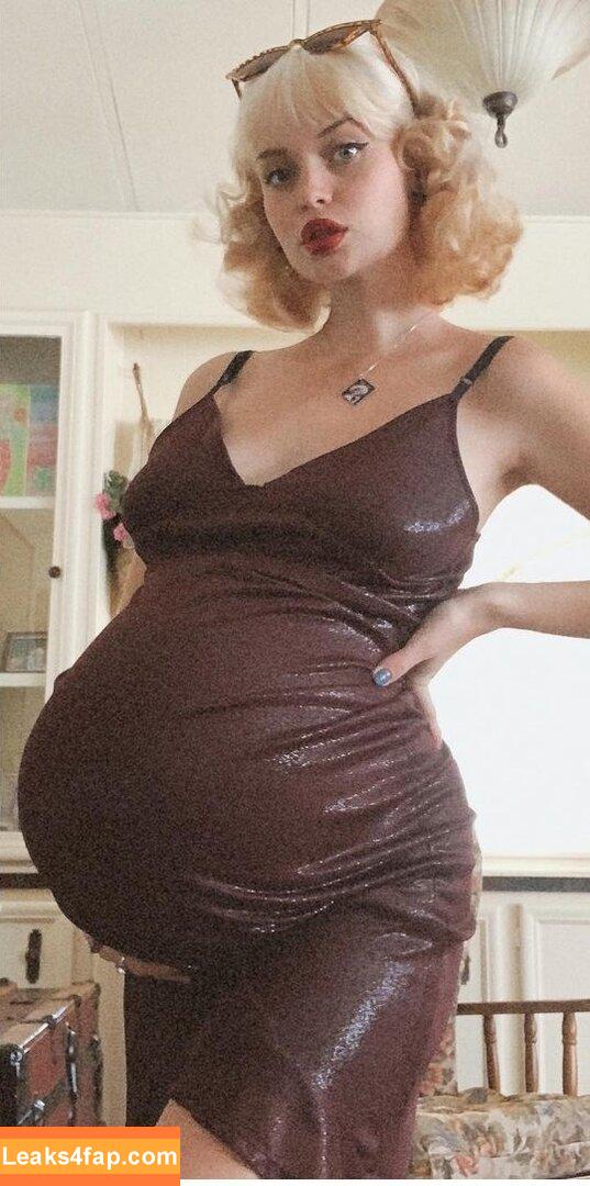 bonnie.stark / https: leaked photo photo #0874