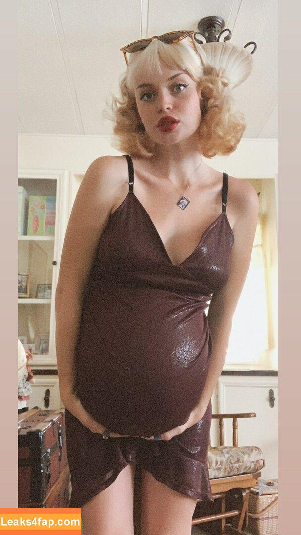 bonnie.stark / https: leaked photo photo #0876