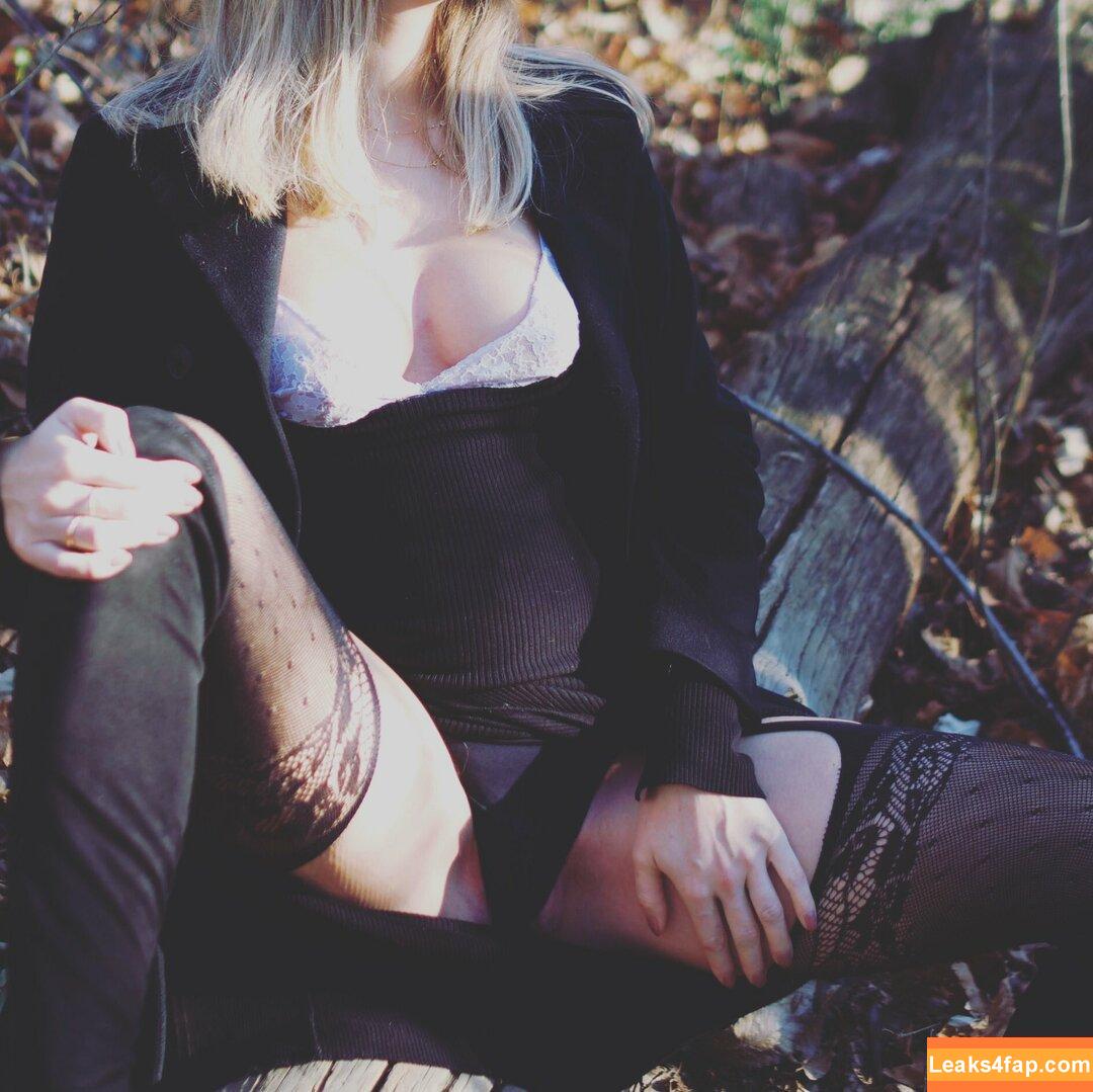 bonnie.stark / https: leaked photo photo #0970