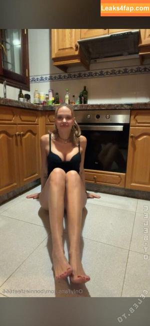 Bonnie Strange photo #0246