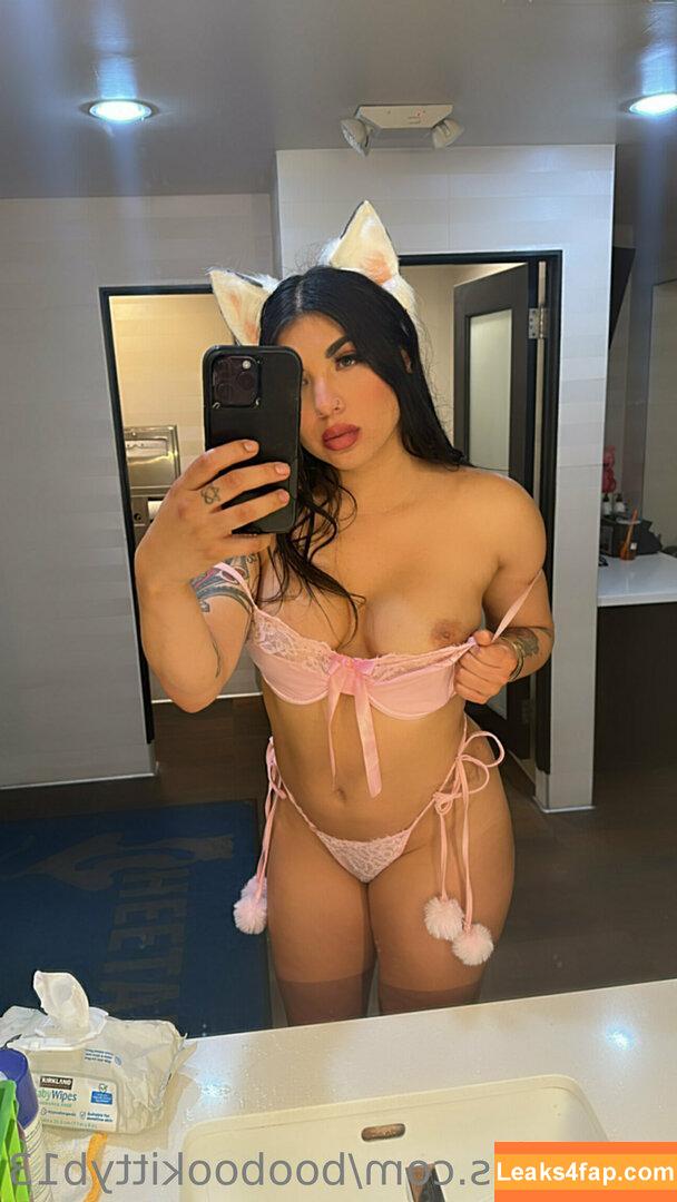 Boobookittyb13 / booboocumkitty / boobookittyyb13 / https: leaked photo photo #0238