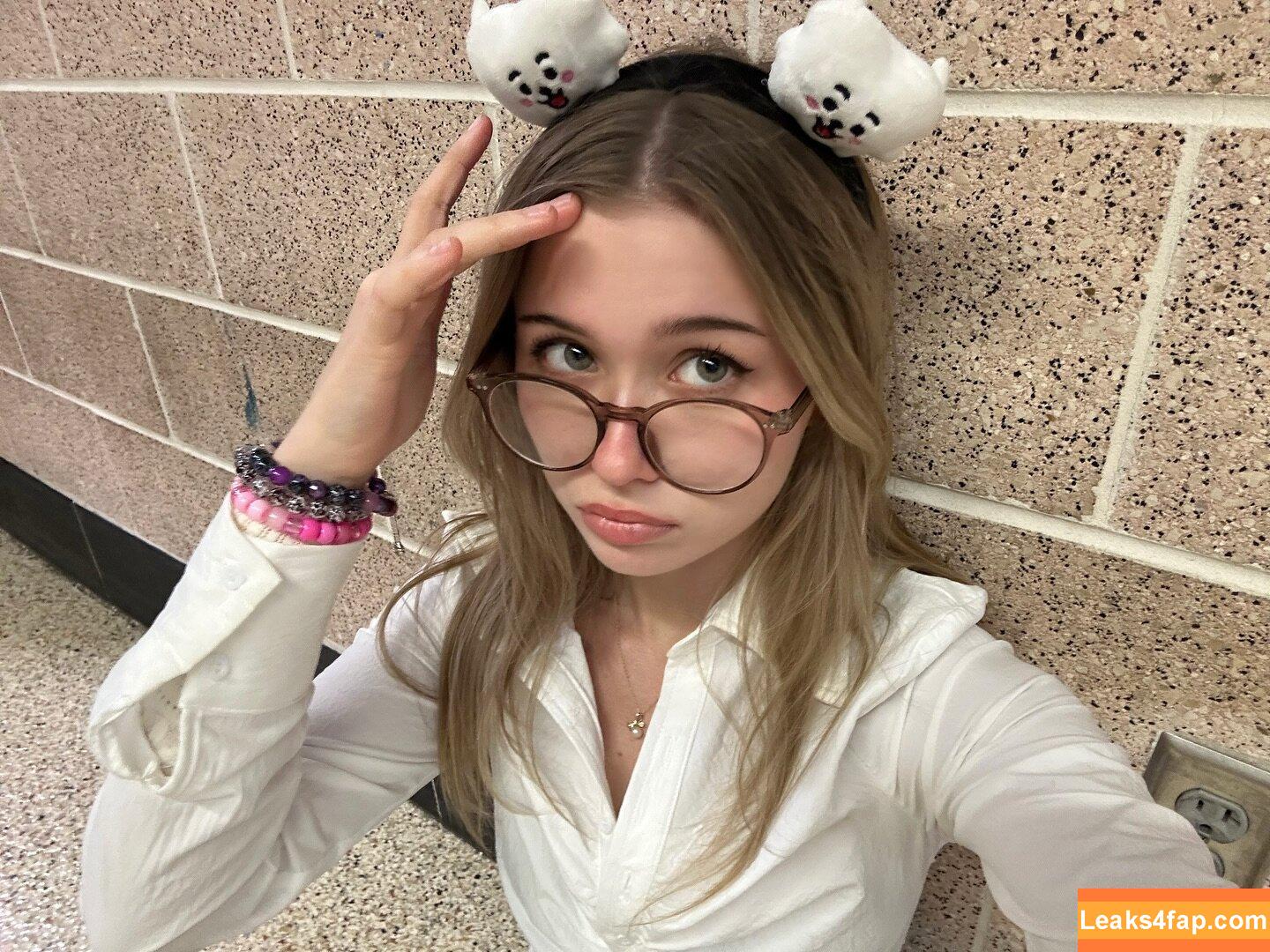 booleahhh / lilblondieboo leaked photo photo #0025