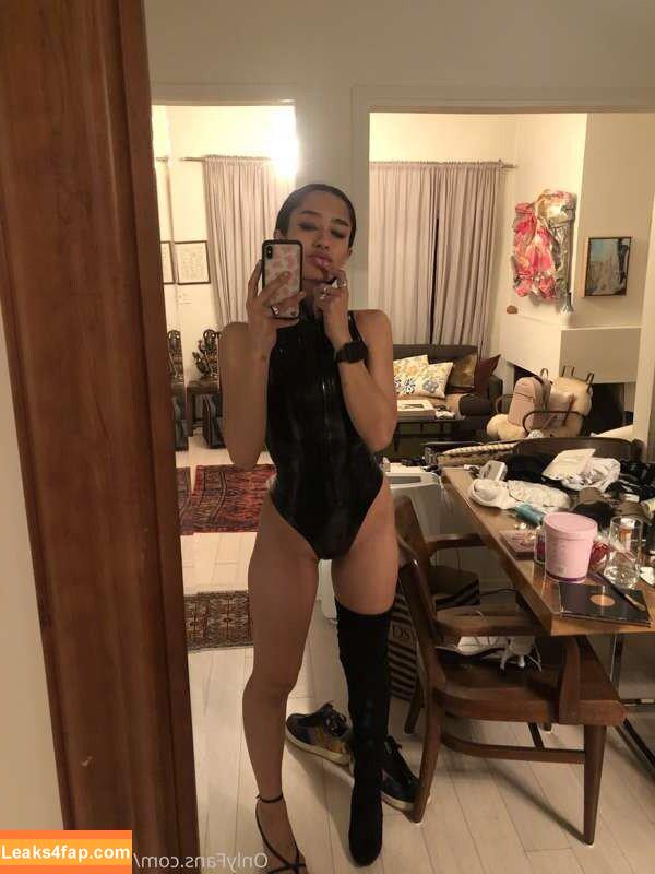 bootsthefeline /  leaked photo photo #0502