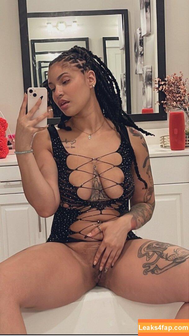 BoriquaMami leaked photo photo #0022