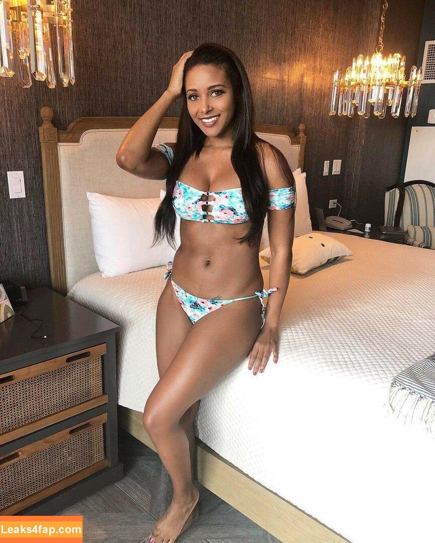 Brandi Rhodes / thebrandirhodes leaked photo photo #0010