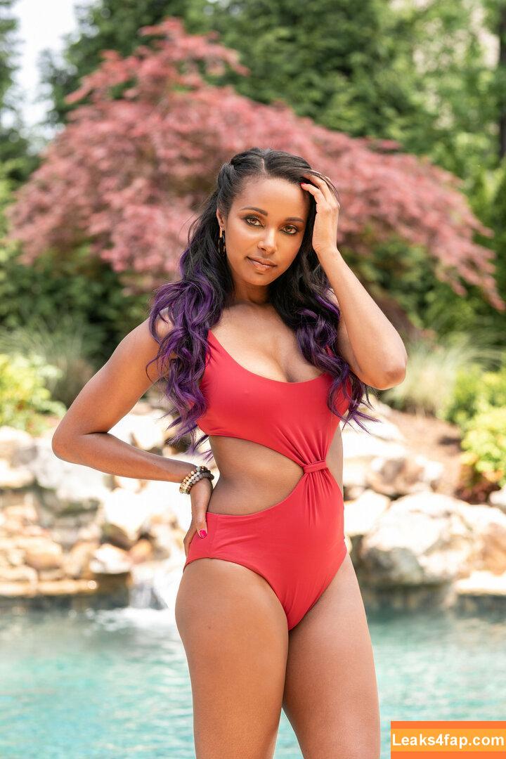 Brandi Rhodes / thebrandirhodes слитое фото фото #0013