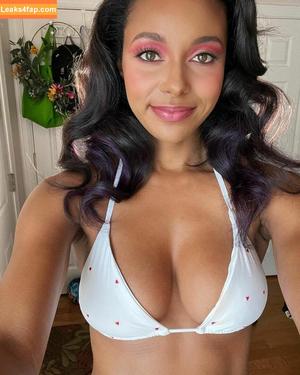 Brandi Rhodes photo #0137