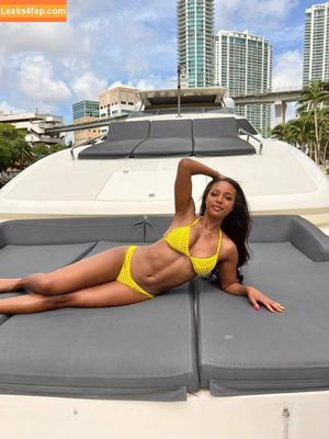 Brandi Rhodes photo #0185