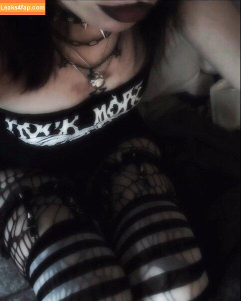 brattygirlllxo / New Goth Girl / sassygoffx leaked photo photo #0008