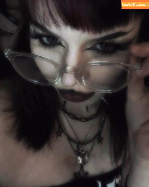 brattygirlllxo / New Goth Girl / sassygoffx leaked photo photo #0009