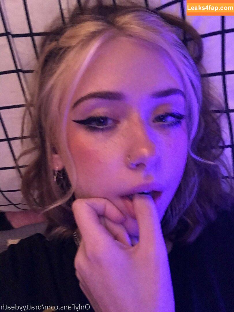 Brattyydeath / Brattydeath / Cherry_grl / waifu.brattyydeath leaked photo photo #0076
