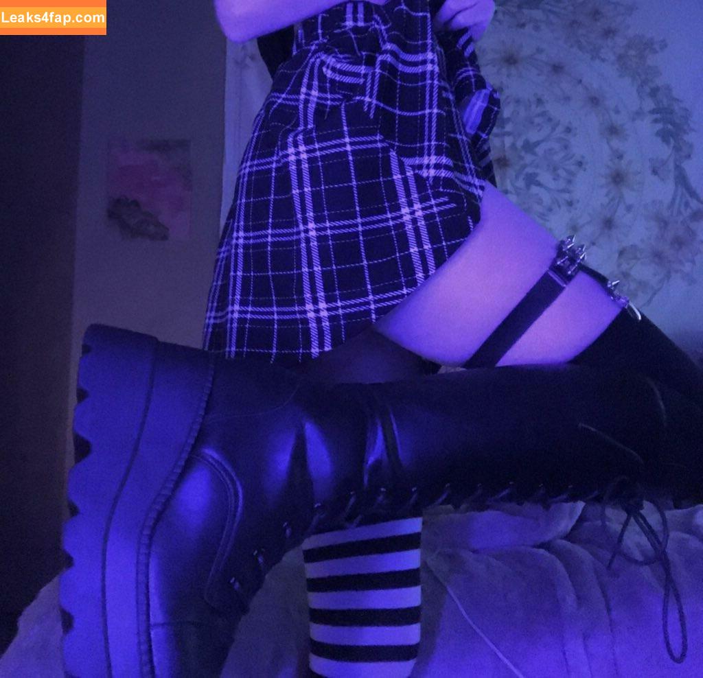 Brattyydeath / Brattydeath / Cherry_grl / waifu.brattyydeath leaked photo photo #0122