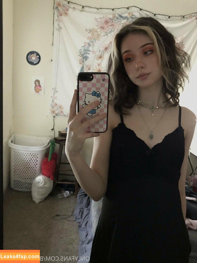 Brattyydeath / Brattydeath / Cherry_grl / waifu.brattyydeath leaked photo photo #0137