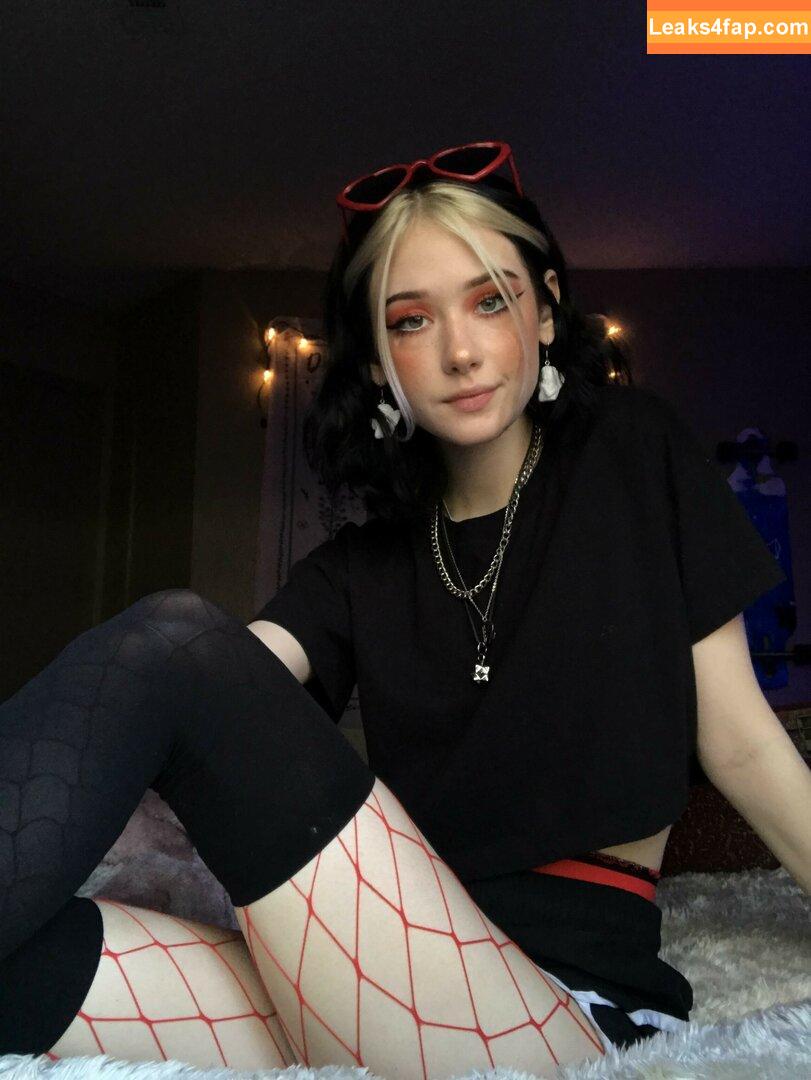 Brattyydeath / Brattydeath / Cherry_grl / waifu.brattyydeath leaked photo photo #0138