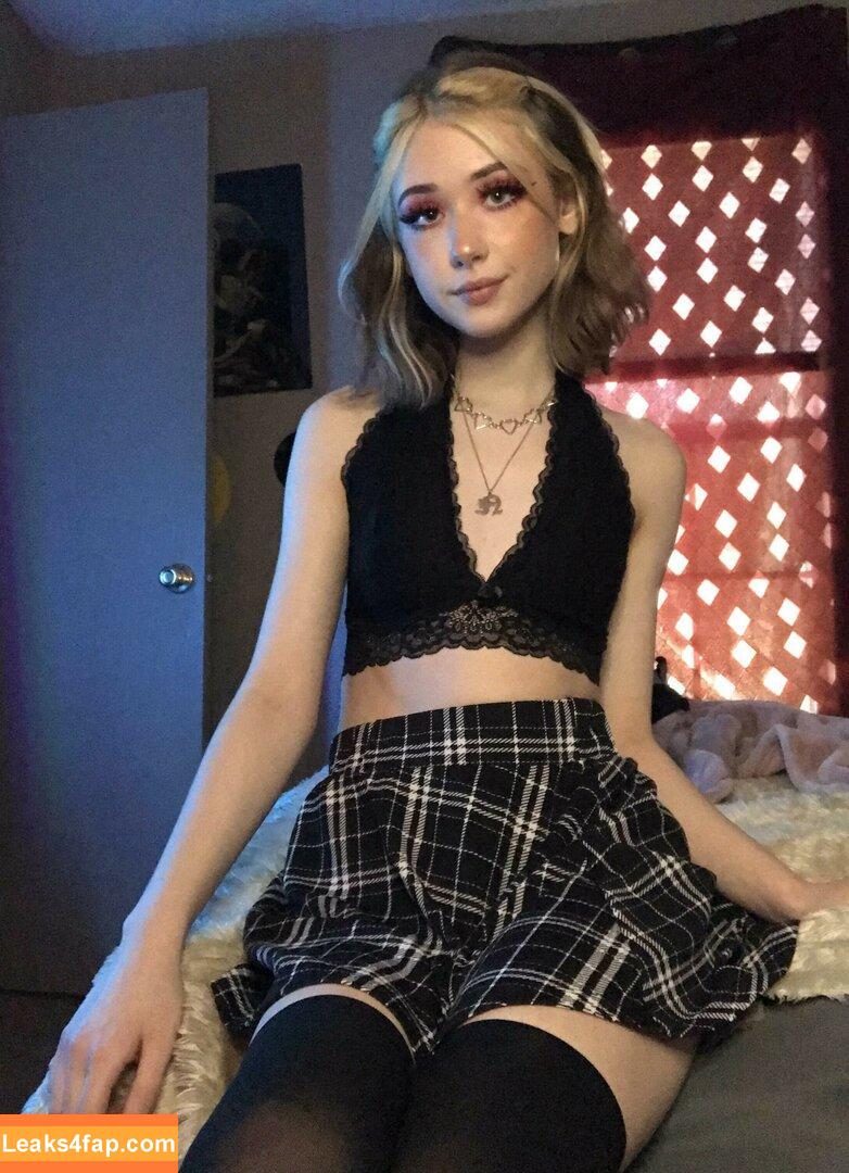 Brattyydeath / Brattydeath / Cherry_grl / waifu.brattyydeath leaked photo photo #0155