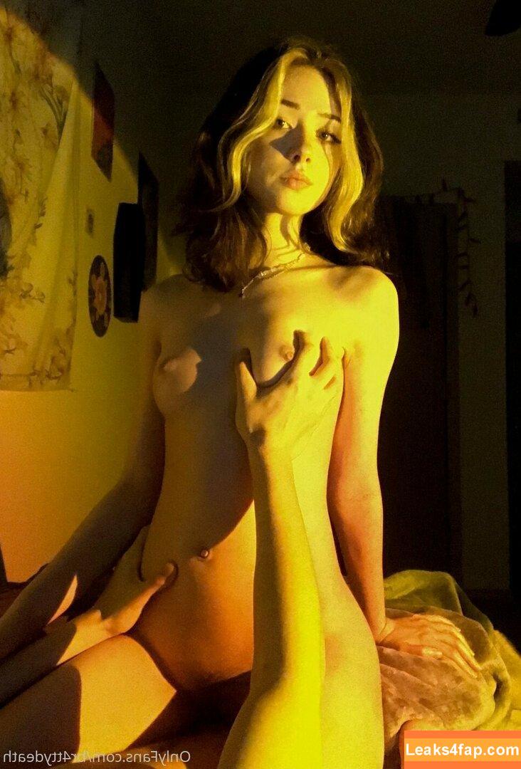 Brattyydeath / Brattydeath / Cherry_grl / waifu.brattyydeath leaked photo photo #0176
