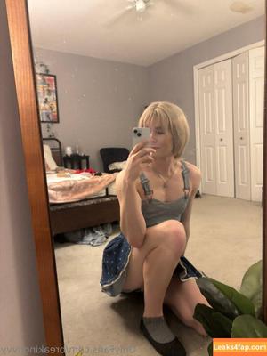 breakinglivvy photo #0017