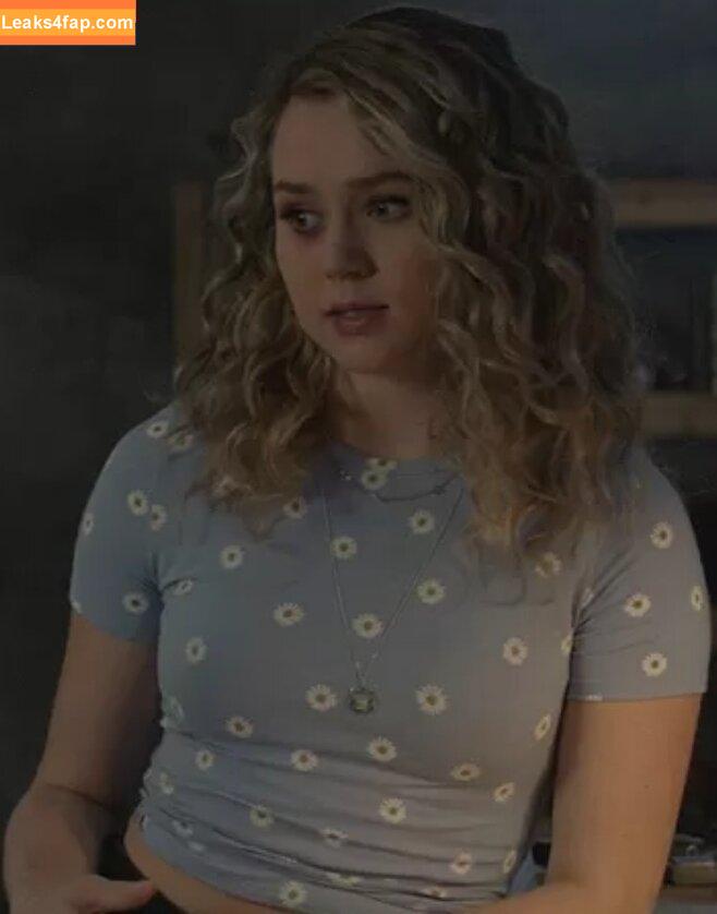 Brec Bassinger / brec_bassinger / brecbassinger leaked photo photo #0483