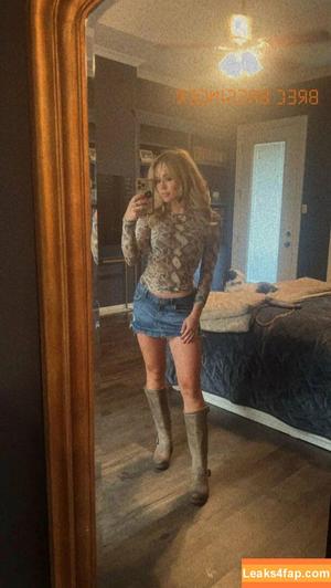Brec Bassinger photo #0099