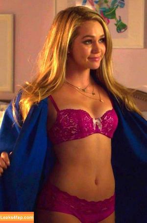 Brec Bassinger photo #0119