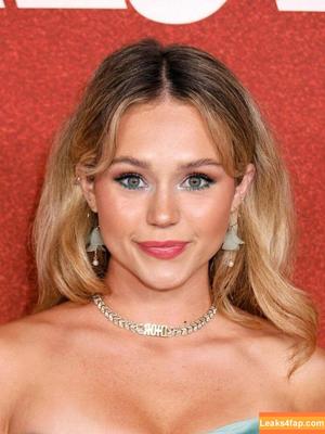 Brec Bassinger фото #0449