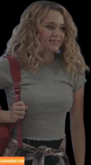 Brec Bassinger photo #0480