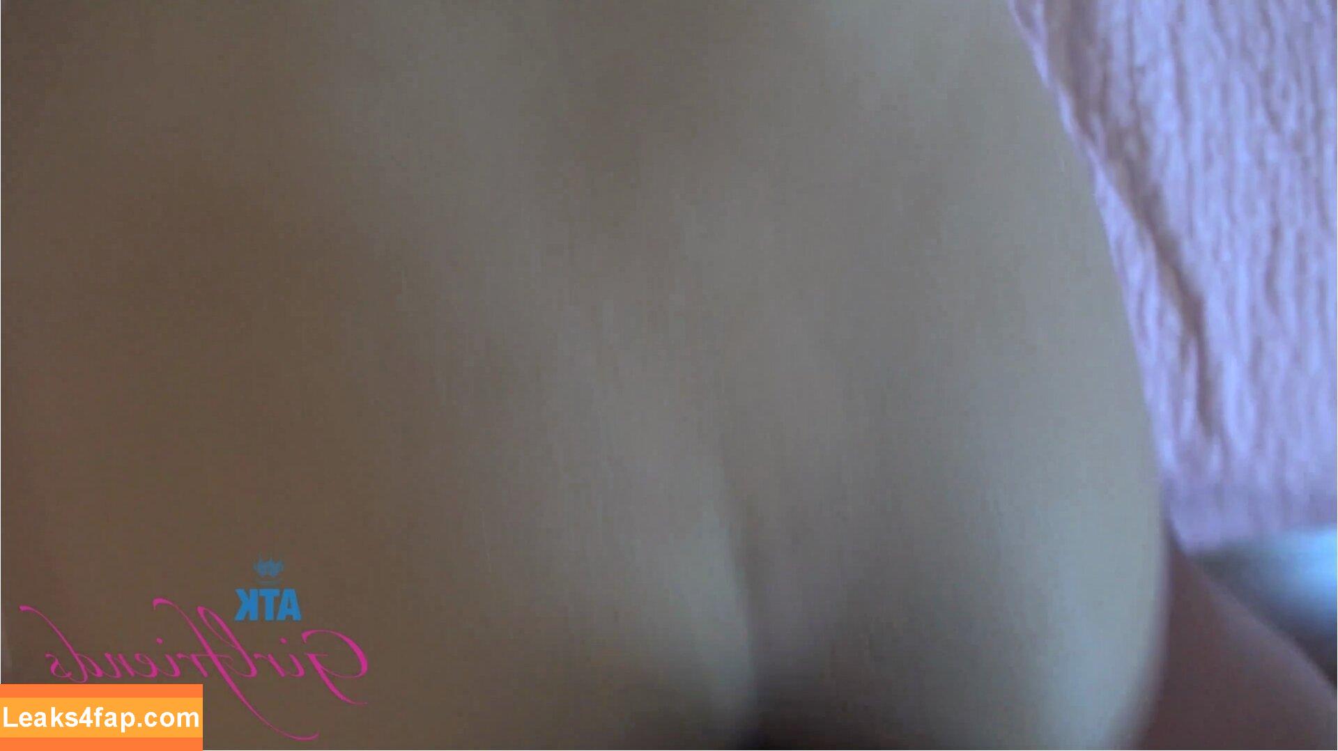 Breezy Bri / Hellgirlxoxoo leaked photo photo #0104