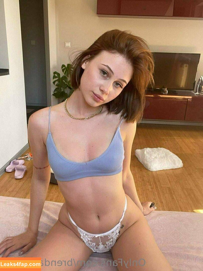 brendasboobs /  leaked photo photo #0004