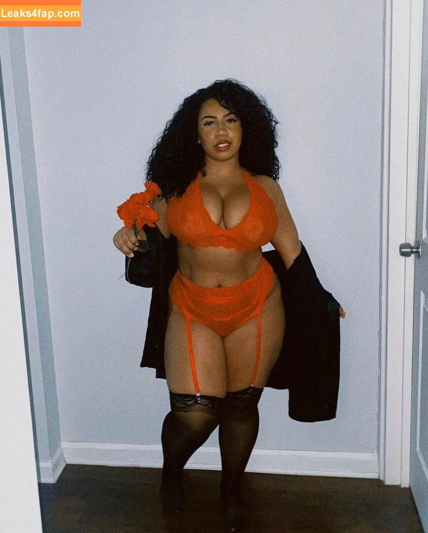 Bri Ballesteros / forevercurlybri leaked photo photo #0020