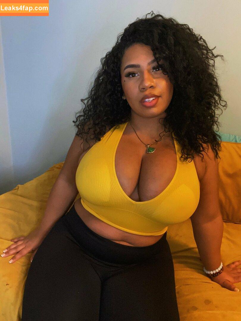 Bri Ballesteros / forevercurlybri leaked photo photo #0021