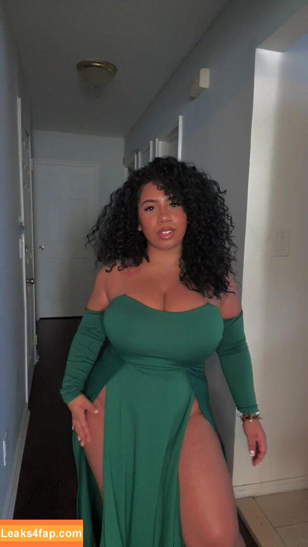 Bri Ballesteros / forevercurlybri leaked photo photo #0045