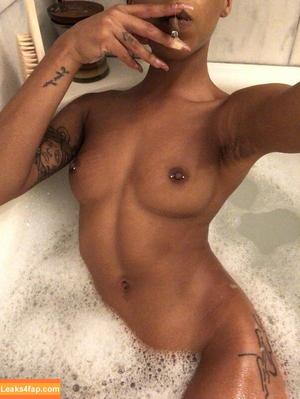 Bria Backwoods photo #0079