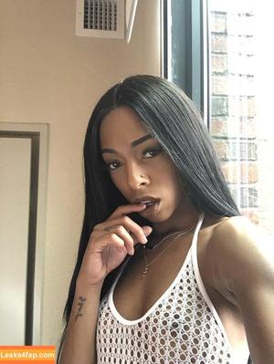 Bria Backwoods photo #0080