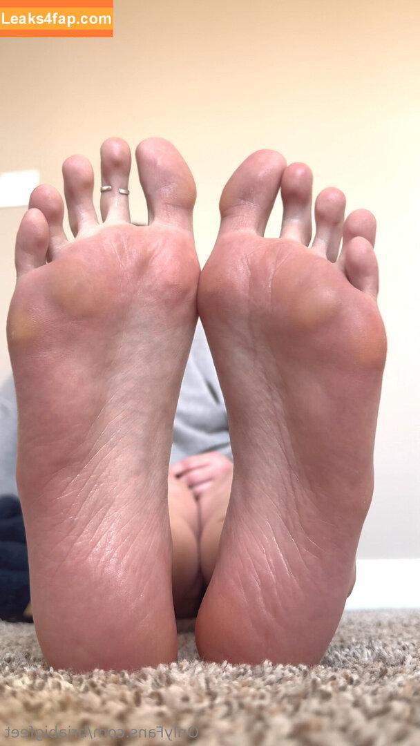 briabigfeet /  leaked photo photo #0035