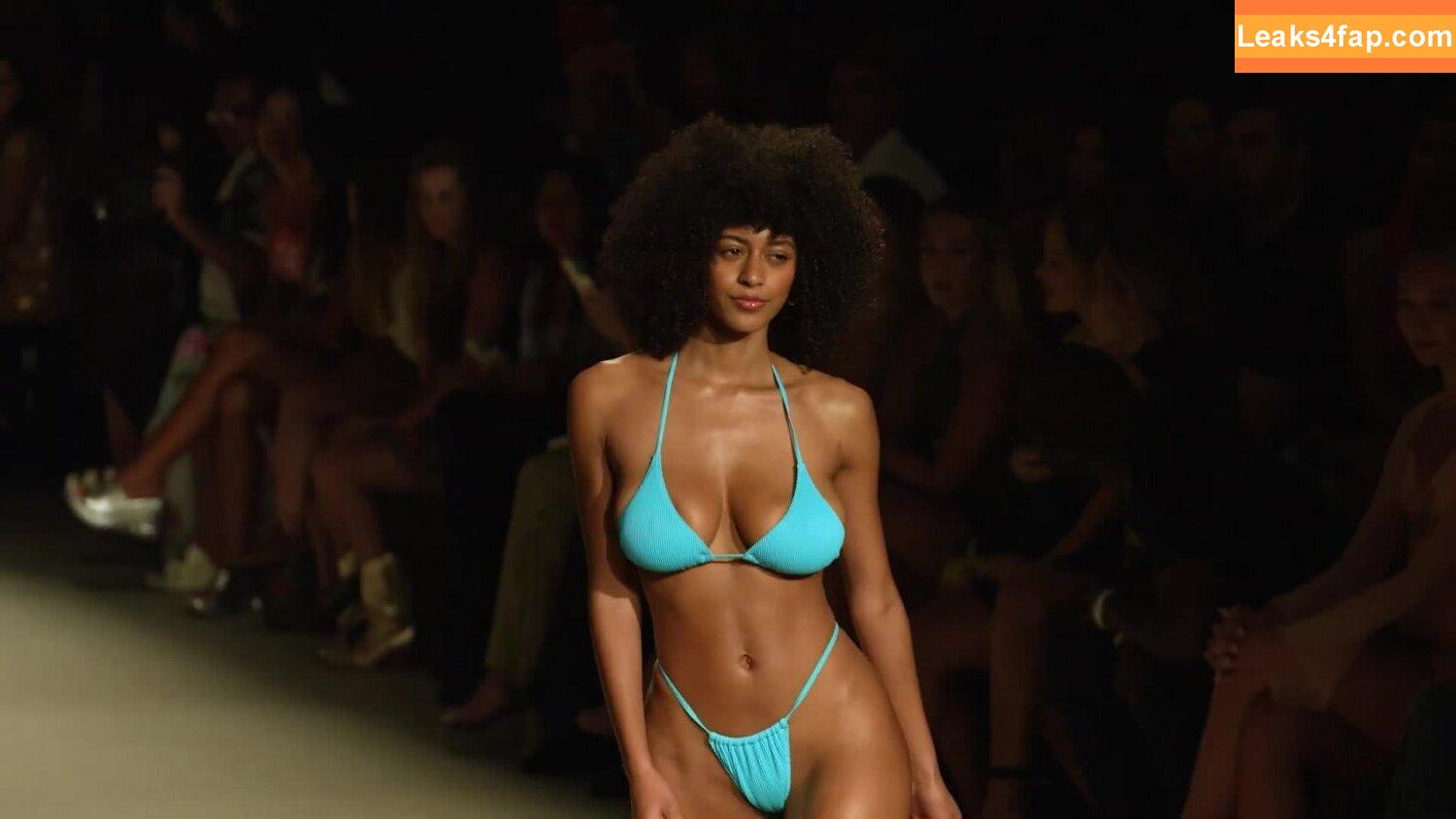 Briana Smith / brianaans / brianaas / brismith leaked photo photo #0330