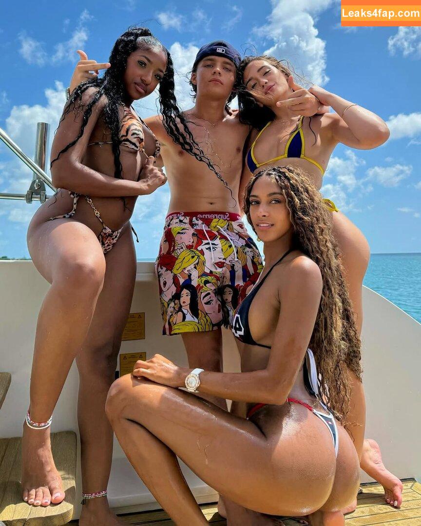 Briana Smith / brianaans / brianaas / brismith leaked photo photo #0368