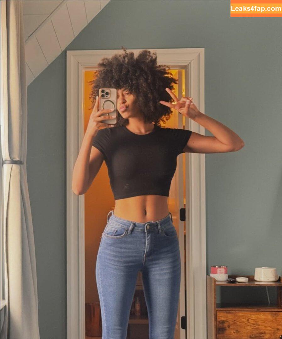 Briana Smith / brianaans / brianaas / brismith leaked photo photo #0398