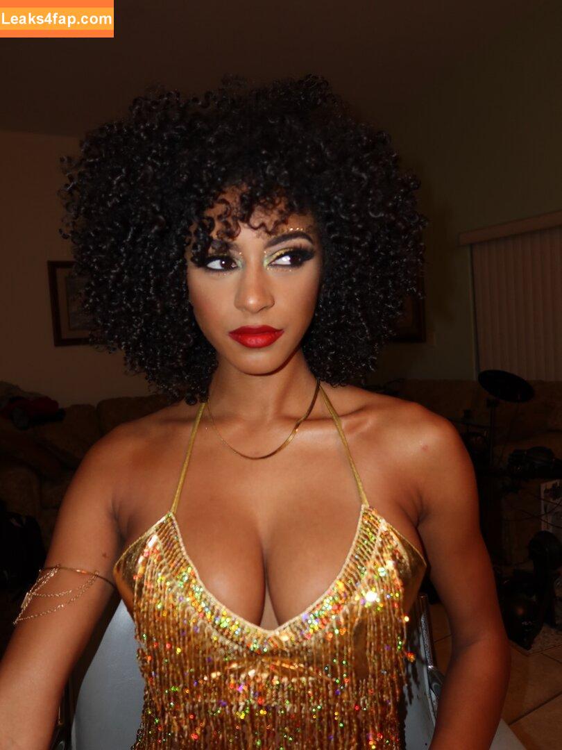 Briana Smith / brianaans / brianaas / brismith leaked photo photo #0402