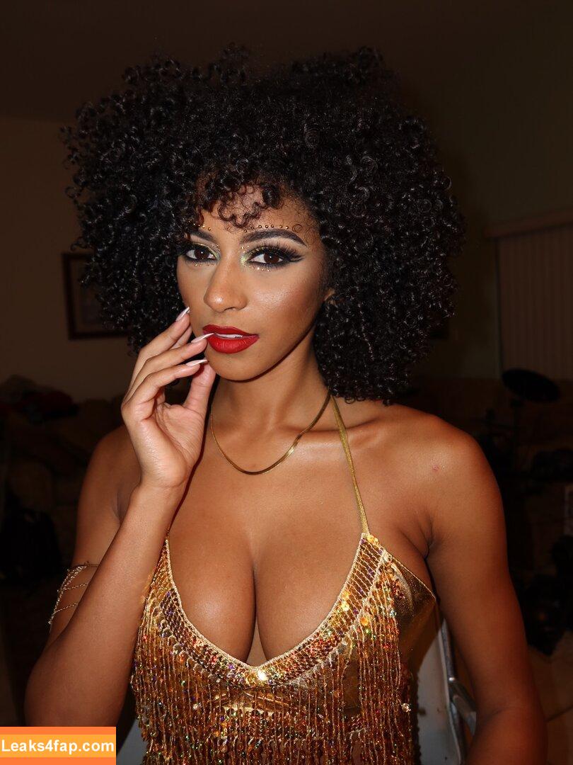 Briana Smith / brianaans / brianaas / brismith leaked photo photo #0403