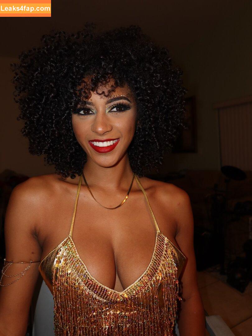 Briana Smith / brianaans / brianaas / brismith leaked photo photo #0405