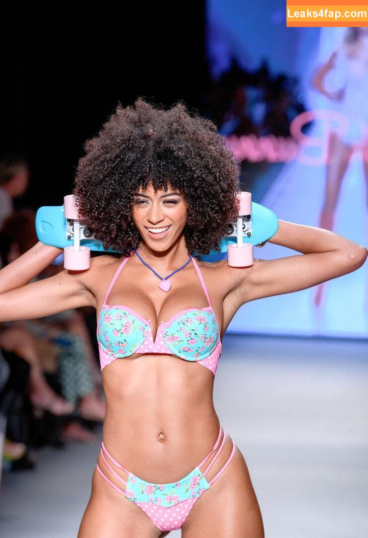 Briana Smith / brianaans / brianaas / brismith leaked photo photo #0426