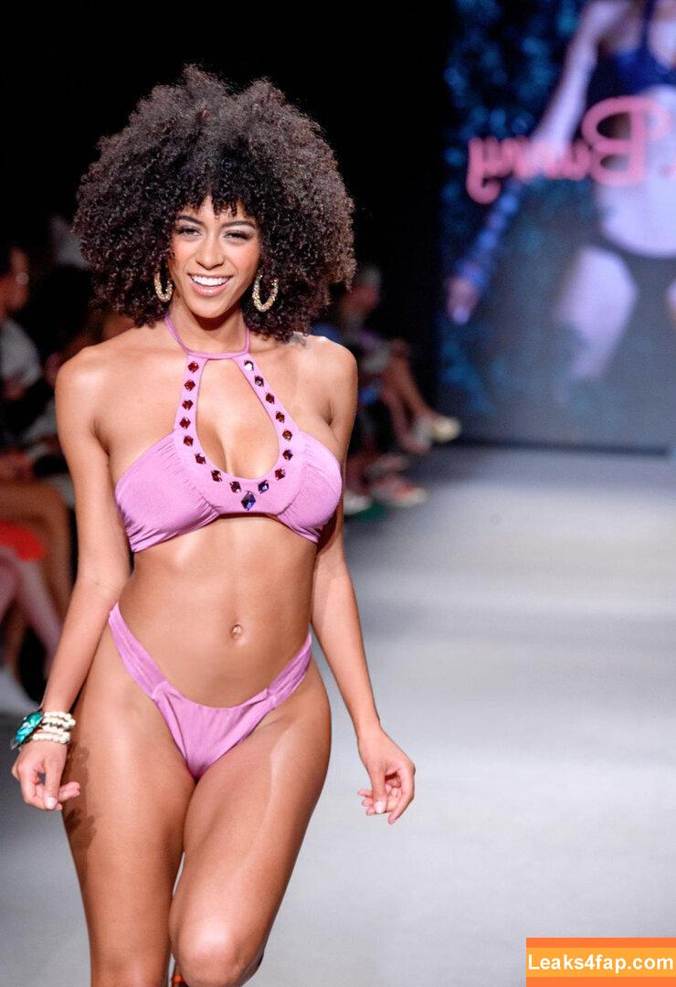 Briana Smith / brianaans / brianaas / brismith leaked photo photo #0427