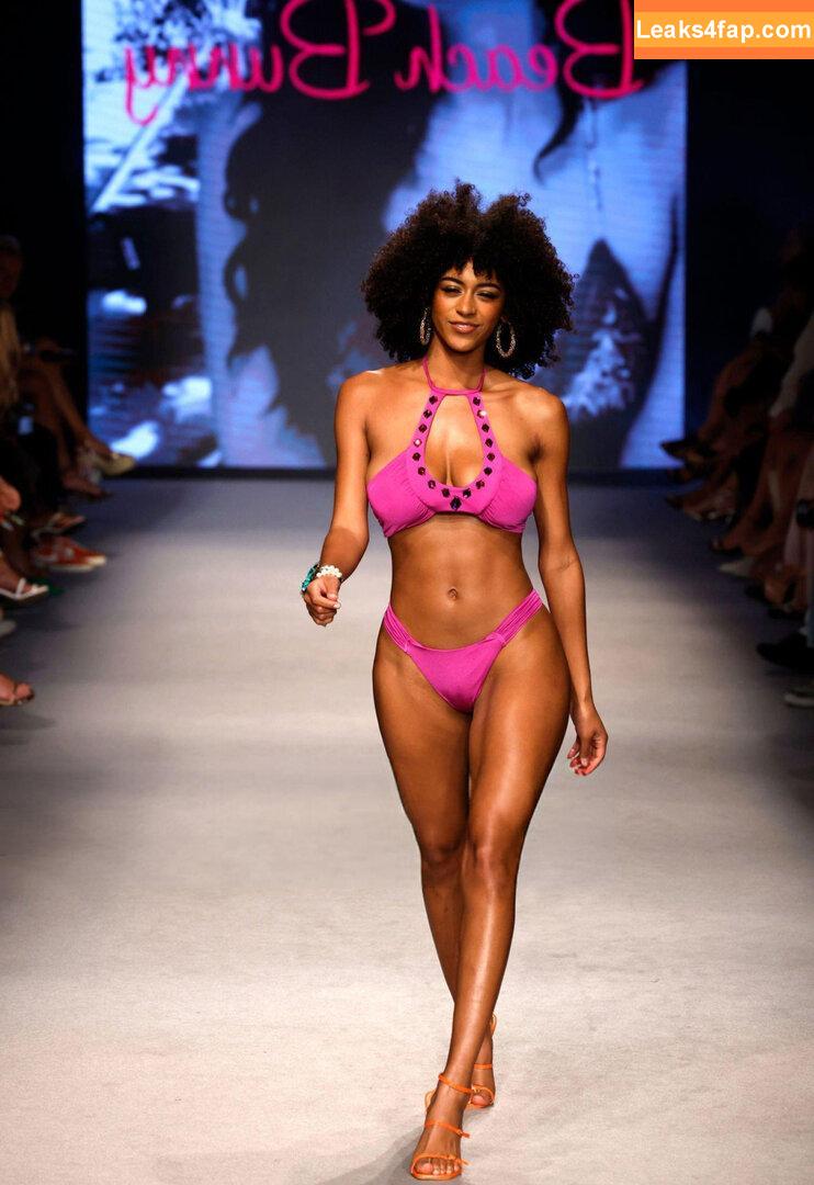 Briana Smith / brianaans / brianaas / brismith leaked photo photo #0434