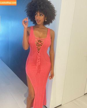 Briana Smith photo #0021