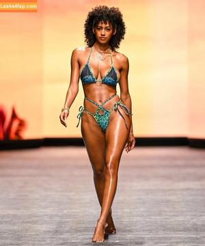 Briana Smith photo #0061