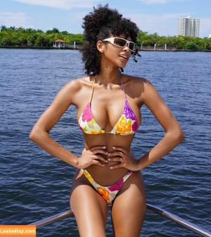 Briana Smith photo #0089