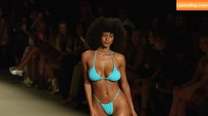 Briana Smith photo #0330