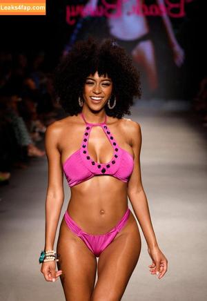 Briana Smith photo #0358